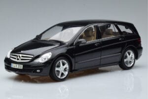 Mercedes R-Class W251 Obsidian Juodas Minichamps 1:18 B66962325 Metalas