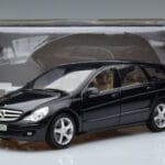 Mercedes R-Class W251 Obsidian Juodas Minichamps 1:18 B66962325 Metalas - image 7 of 7