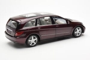 Mercedes R-Class W251 Raudonas Metallic Minichamps 1:18 150034602 Metalas - nuotrauka 3 iš 8