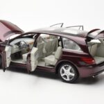 Mercedes R-Class W251 Raudonas Metallic Minichamps 1:18 - image 5 of 8