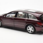 Mercedes R-Class W251 Raudonas Metallic Minichamps 1:18 - image 7 of 8