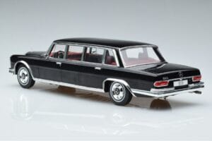 Mercedes 600 LWB Pullman W100 Juodas MCG 1:18 MCG18187 Metalas - nuotrauka 5 iš 6