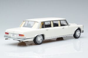 Mercedes S-Class 600 W100 LWB Pullman Baltas MCG 1:18 MCG18188 Metalas - nuotrauka 2 iš 6