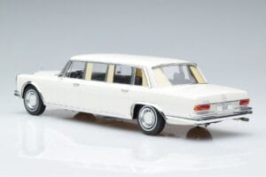 Mercedes S-Class 600 W100 LWB Pullman Baltas MCG 1:18 MCG18188 Metalas - nuotrauka 5 iš 6