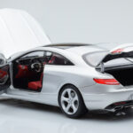 Mercedes S-Class W222 Iridium Sidabrinis Norev 1:18 - image 5 of 8