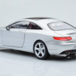 Mercedes S-Class W222 Iridium Sidabrinis Norev 1:18 - image 7 of 8