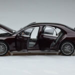 Mercedes S-Class W223 AMG Line Raudonas Norev 1:18 - image 4 of 8