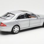 Mercedes S600 W220 Sidabrinė Metallic Norev 1:18 - image 3 of 8