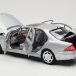 Mercedes S600 W220 Sidabrinė Metallic Norev 1:18 - image 5 of 8