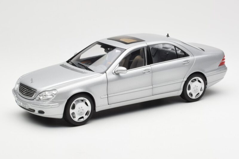 Mercedes S600 W220 Sidabrinė Metallic Norev 1:18