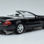 Mercedes SL500 R230 Juodas Norev 1:18 183840 Metalas - image 3 of 8