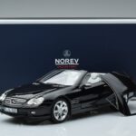Mercedes SL500 R230 Juodas Norev 1:18 183840 Metalas - image 8 of 8