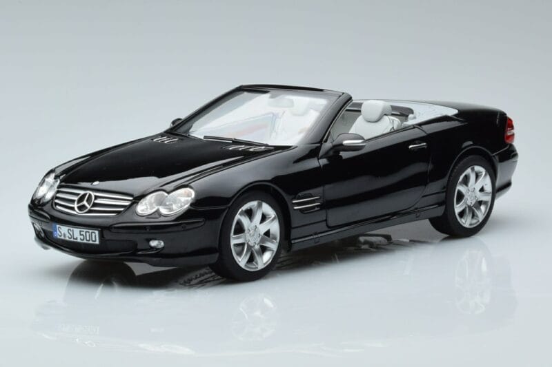 Mercedes SL500 R230 Juodas Norev 1:18 183840 Metalas