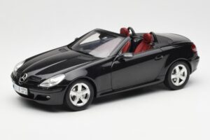 Mercedes SLK R171 Obsidian Juodas Metallic Minichamps 1:18