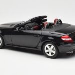 Mercedes SLK R171 Obsidian Juodas Metallic Minichamps 1:18 - image 8 of 9