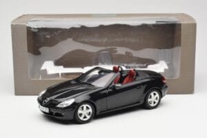 Mercedes SLK R171 Obsidian Juodas Metallic Minichamps 1:18 B66962319 Metalas - nuotrauka 9 iš 9