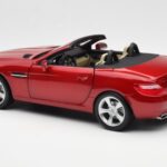 Mercedes SLK R172 Designo Zircon Raudonas Minichamps 1:18 - image 7 of 8