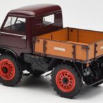 Mercedes Unimog 401 With Westfalia Cabin Schuco 1:18 - image 7 of 8