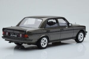 Mercedes W123 AMG 280 Pilkas Otto 1:18 OT750 Derva - nuotrauka 2 iš 6