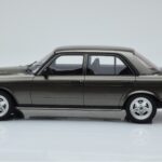 Mercedes W123 AMG 280 Pilkas Otto 1:18 - image 3 of 6