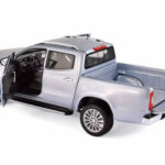Mercedes X-Class Sidabrinis Norev 1:18 - image 2 of 2
