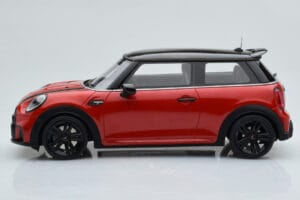 Mini Cooper S JCW F56 Raudonas Otto 1:18 OT984 Derva - nuotrauka 3 iš 6