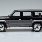 Nissan Patrol GR Y60 Pilkas Otto 1:18 - image 3 of 6