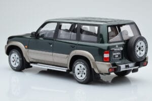 Nissan Patrol GR Y61 Žalias Otto 1:18 OT433 Derva - nuotrauka 4 iš 5