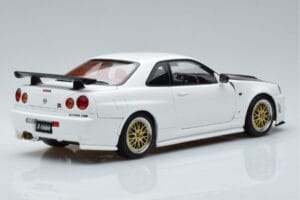 Nissan Skyline GT-R R34 Nismo Z-Tune Baltas MotorHelix 1:18 M83407 Metalas - nuotrauka 3 iš 11
