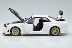 Nissan Skyline GT-R R34 Nismo Z-Tune Baltas MotorHelix 1:18 M83407 Metalas - nuotrauka 4 iš 11