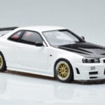Nissan Skyline GT-R R34 Nismo Z-Tune Baltas MotorHelix 1:18 - image 6 of 11