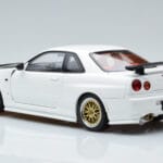 Nissan Skyline GT-R R34 Nismo Z-Tune Baltas MotorHelix 1:18 - image 7 of 11