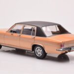 Opel Diplomat B Smėlio Metalinis MCG 1:18 - image 5 of 6