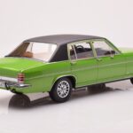 Opel Diplomat B Žalias Metalinis MCG 1:18 - image 2 of 6