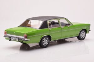 Opel Diplomat B Žalias Metalinis MCG 1:18 MCG18337 Metalas - nuotrauka 2 iš 6