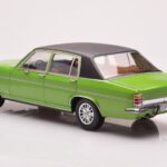 Opel Diplomat B Žalias Metalinis MCG 1:18 - image 5 of 6