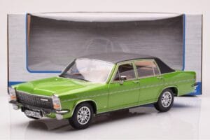 Opel Diplomat B Žalias Metalinis MCG 1:18 MCG18337 Metalas - nuotrauka 6 iš 6