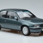 Opel Kadett E GSi Mėlynas Metalinis Norev 1:18 183614 Metalas - image 4 of 6