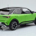 Opel Mokka-e GS Line Matcha Žalias Otto 1:18 - image 2 of 5