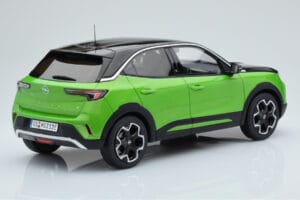 Opel Mokka-e GS Line Matcha Žalias Otto 1:18 OT435 Derva - nuotrauka 2 iš 5