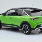 Opel Mokka-e GS Line Matcha Žalias Otto 1:18 - image 4 of 5