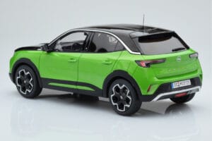 Opel Mokka-e GS Line Matcha Žalias Otto 1:18 OT435 Derva - nuotrauka 4 iš 5