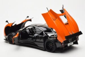 Pagani Zonda F Oranžinis St Tropez Almost Real 1:18 850409001 Metalas - nuotrauka 5 iš 8