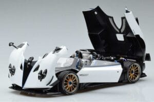 Pagani Zonda HP Barchetta Carbon Fiber Baltas LCD 1:18 LCD18009-WH Metalas - nuotrauka 2 iš 9
