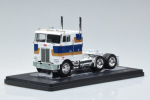 Peterbilt 352 H Baltas IXO 1:43 TR078