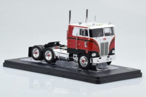 Peterbilt 352 Pacemaker Raudonas Baltas IXO 1:43 TR097 Metalas - nuotrauka 3 iš 4