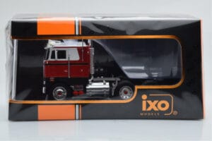 Peterbilt 352 Pacemaker Raudonas Baltas IXO 1:43 TR097 Metalas - nuotrauka 4 iš 4