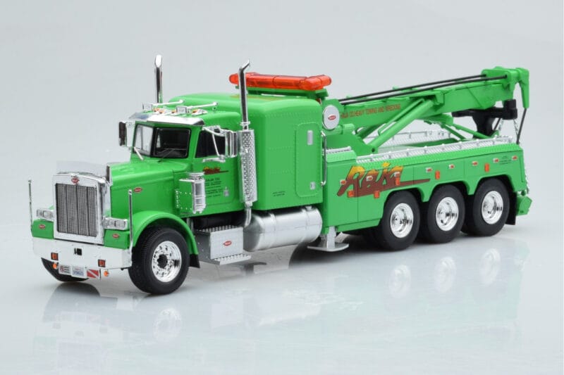 Peterbilt 359 Wrecker Road Service Žalias IXO 1:43