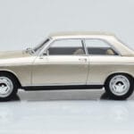 Peugeot 204 Coupe Smėlio Otto 1:18 - image 3 of 6