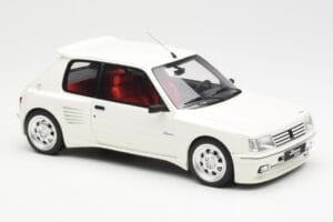 Peugeot 205 Dimma Baltas Otto 1:18 OT681 Derva - nuotrauka 4 iš 6